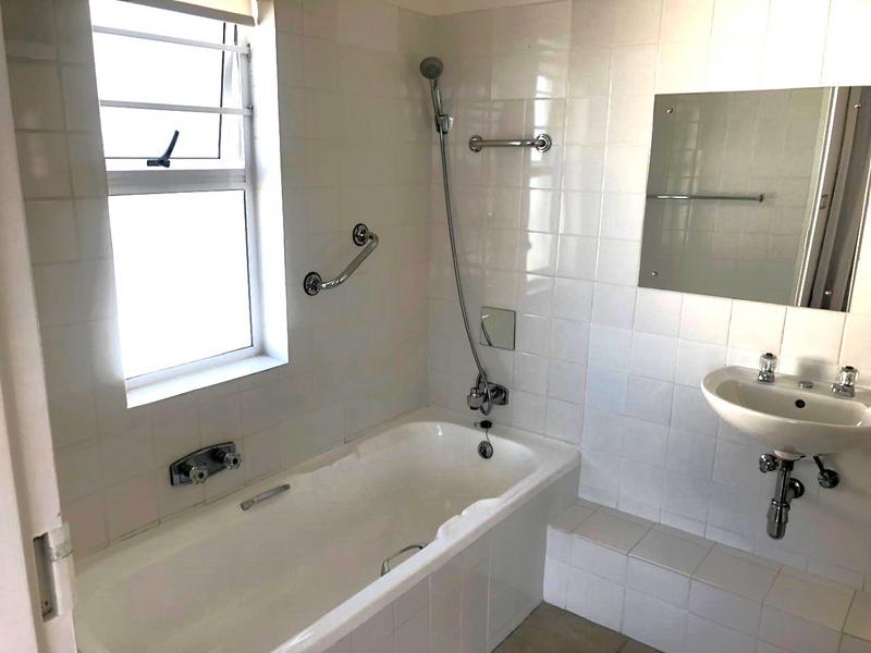 To Let 3 Bedroom Property for Rent in Simons Town Western Cape